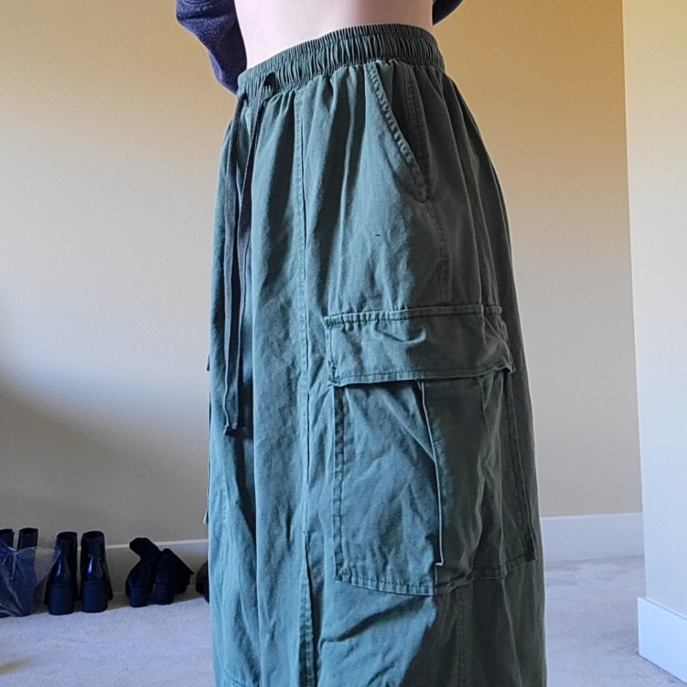 Urban Outfitters Baggy Fit Cargo Pants